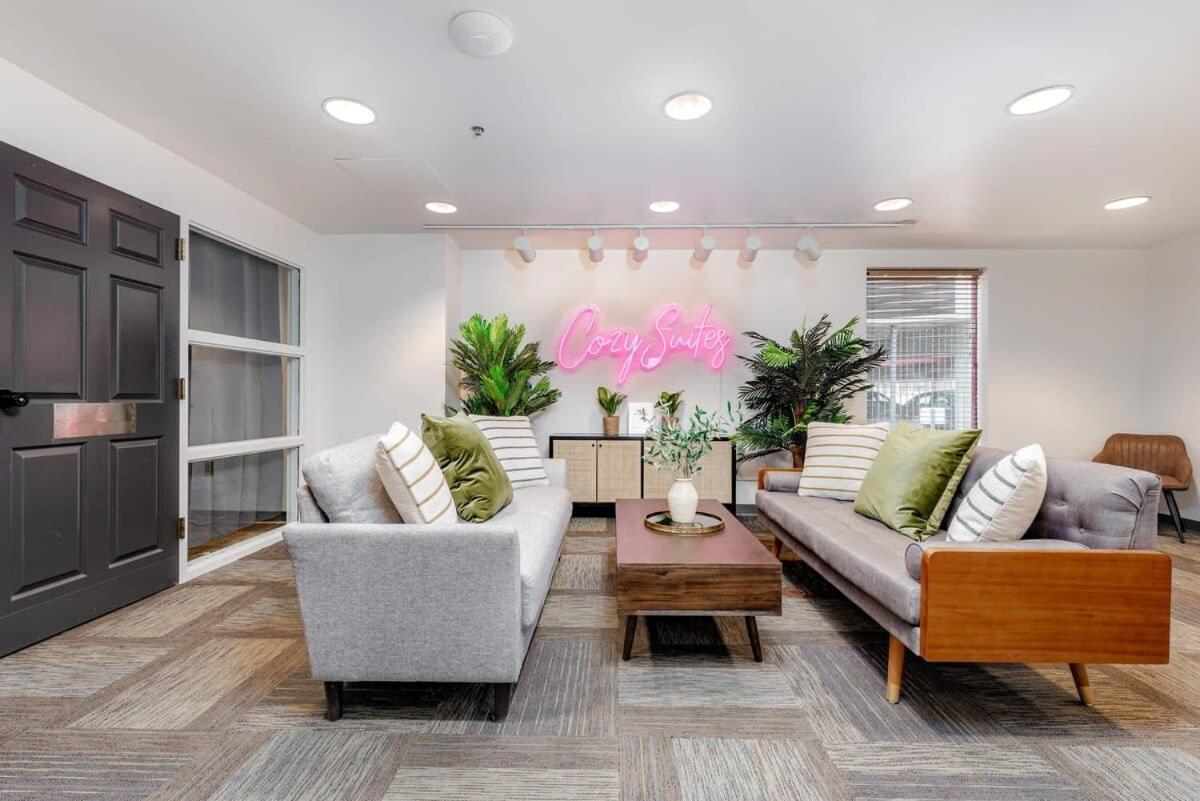 Tower Grove Cozysuites Cwe King Suite With Parking! المظهر الخارجي الصورة