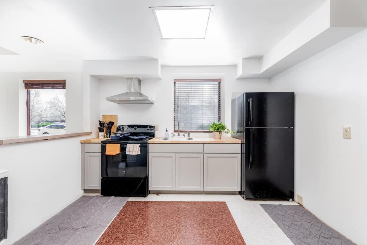 Tower Grove Cozysuites Cwe King Suite With Parking! المظهر الخارجي الصورة